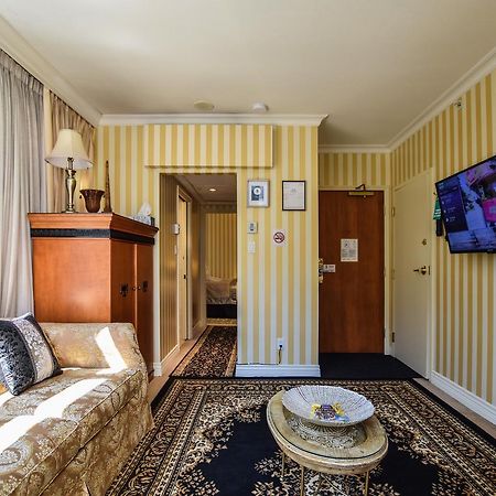 Boutique Suites - Ванкувер Екстер'єр фото