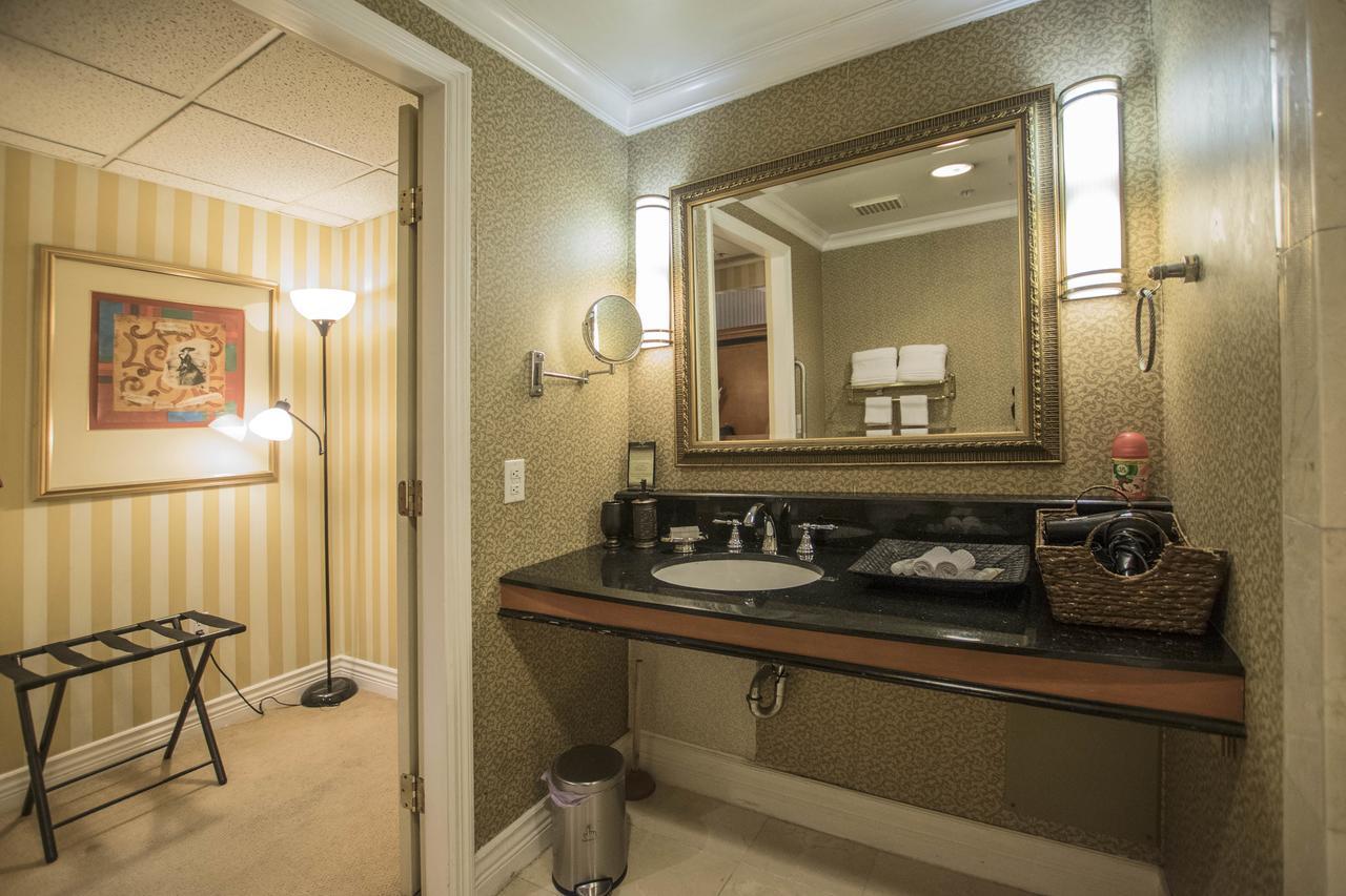 Boutique Suites - Ванкувер Екстер'єр фото
