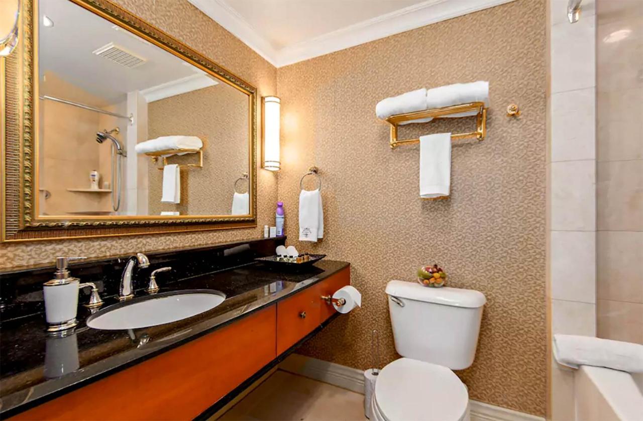 Boutique Suites - Ванкувер Екстер'єр фото